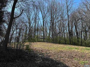 North St, Guntersville, AL 35976
