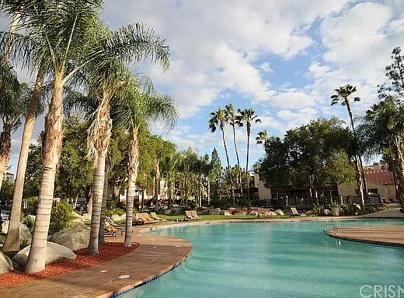 3rd image of 21500 Burbank Blvd APT 202