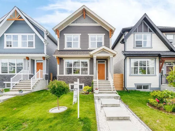 327 N Masters Row SE, Calgary, AB T3M 2T7