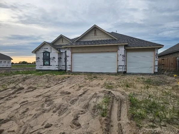 10409 E 132nd St S, Bixby, OK 74008