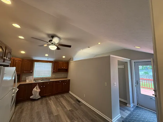 239 W North St #1 — Photo 7