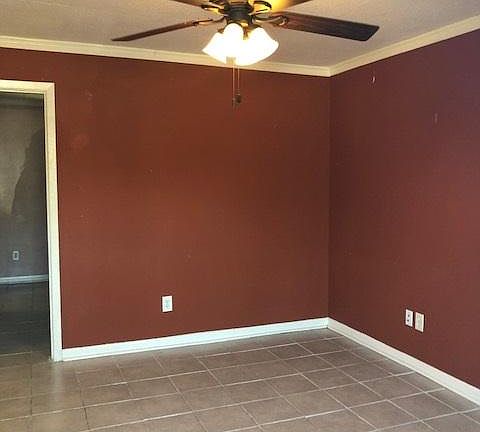 4th image of 1514 W University Ave APT C
