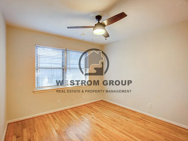 3905 Sanguinet St — Photo 27