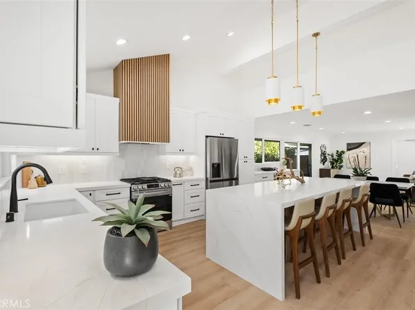 20801 Skimmer Ln, Huntington Beach, CA 92646