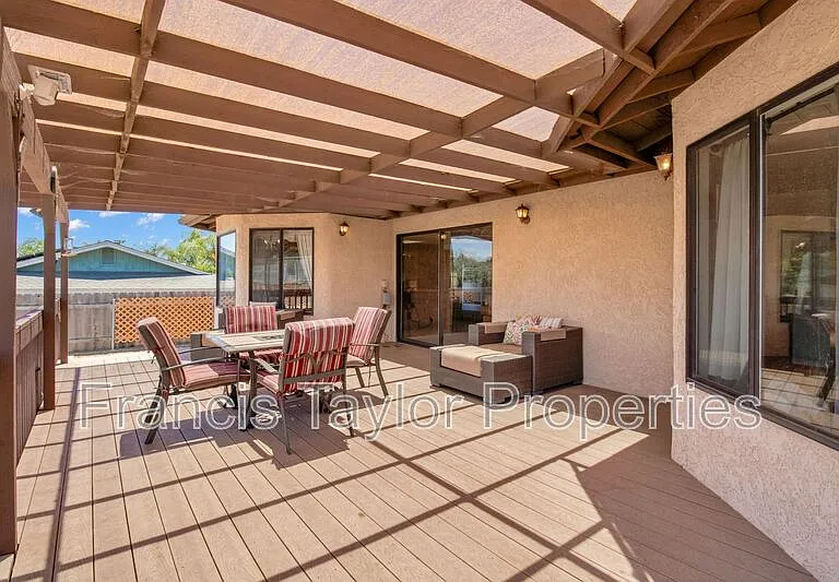 749 Flagstone Ct — Photo 24