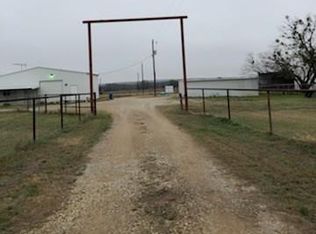 8700 Fm 2210 E, Poolville, TX 76487