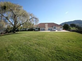 245 Kreuzer Ln, Napa, CA 94559