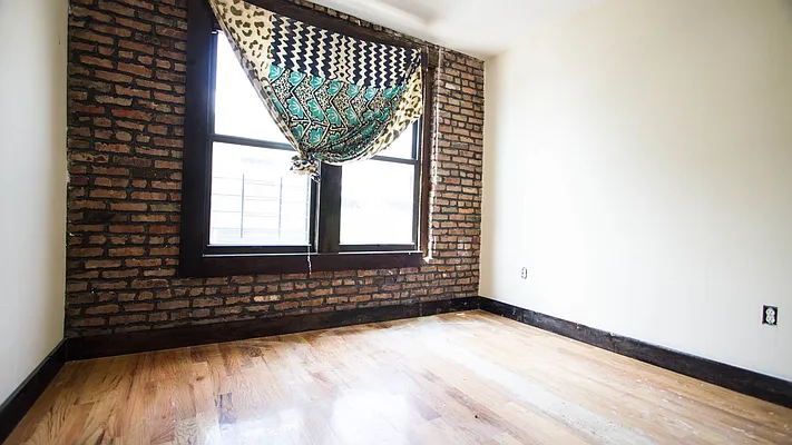 Rented by Nooklyn NYC LLC | media 25