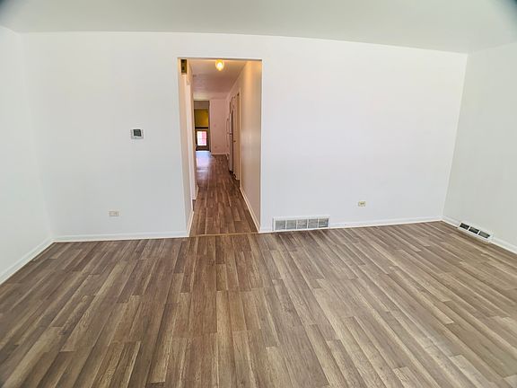 4th image of 3451 W 38th St
