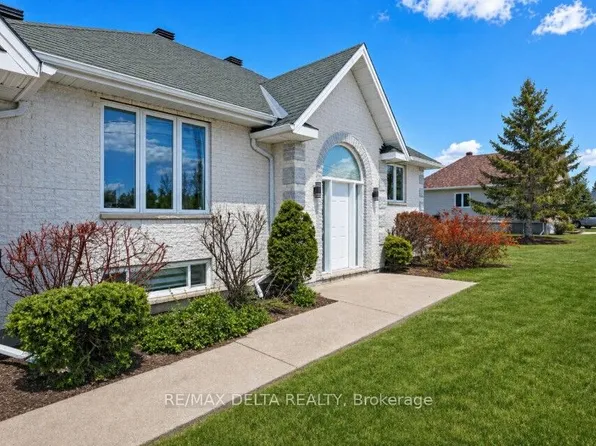 2031 Devine Rd, Ottawa, ON K0A 3H0