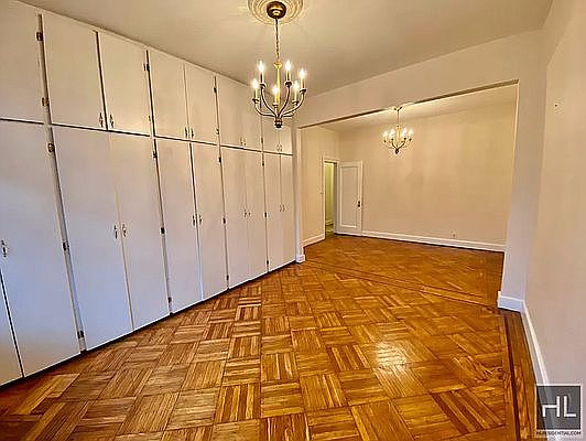 5th image of 415 Stuyvesant Ave #1