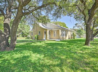 815 Prairie Ave, Cleburne, TX 76033