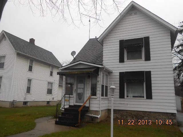 207 E 2nd St photo 1