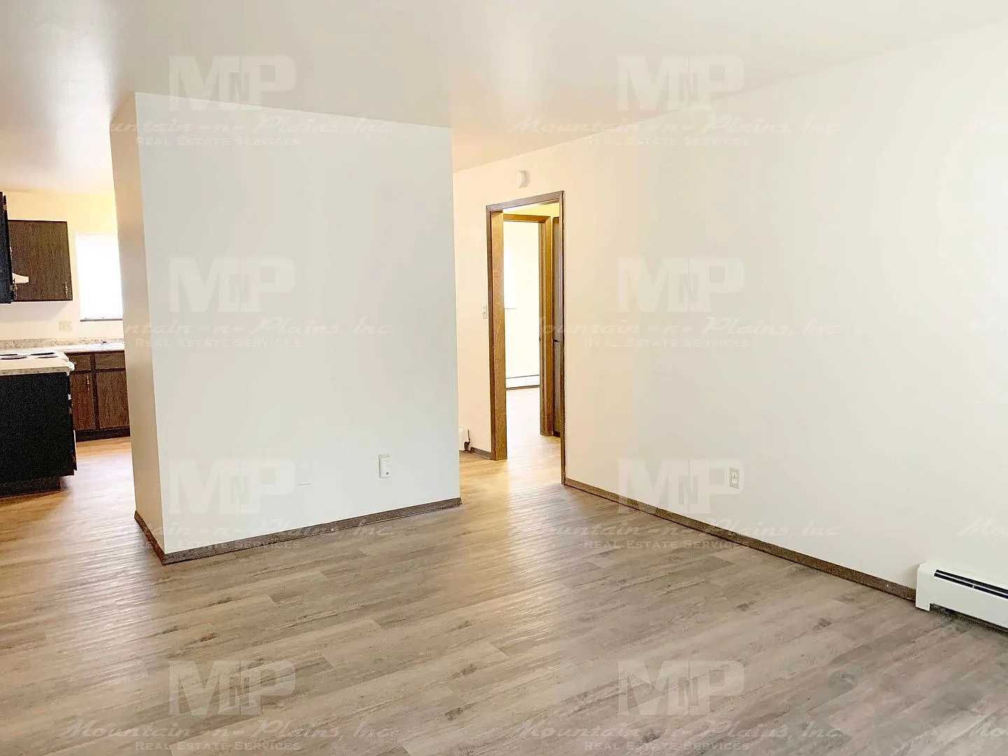 2 bed, 1.0 bath, 850 sqft, $1,195 — Photo 4