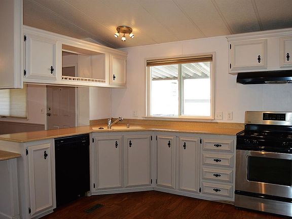 3rd image of 4390 Patterson Dr Unit 249