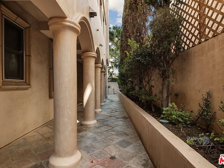 1610 Camden Ave #101 — Photo 33