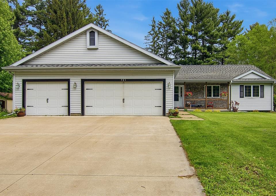 1st image of 721 Elm Avenue