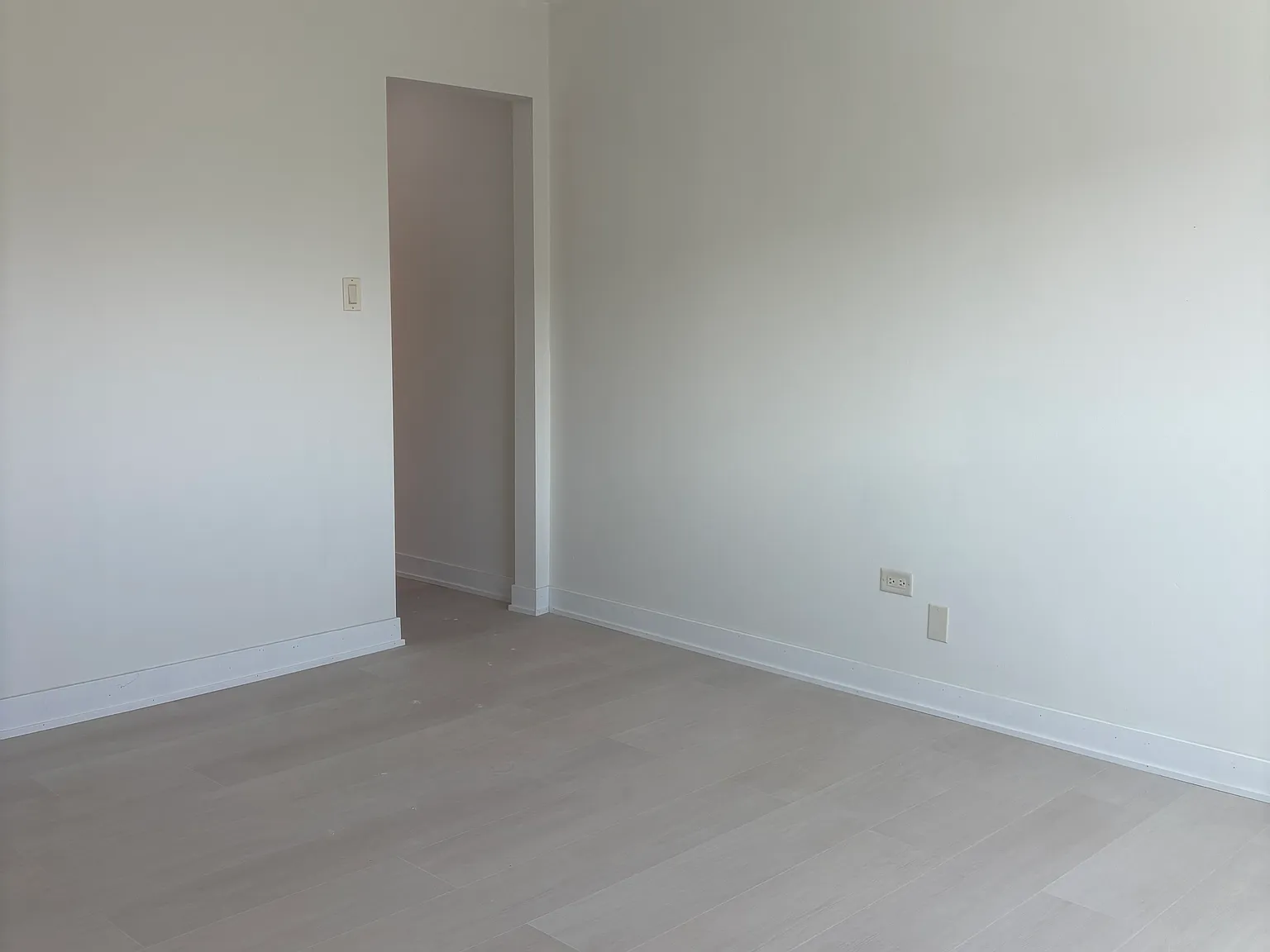 2 bed, 1200 sqft, $2,100 — Photo 4