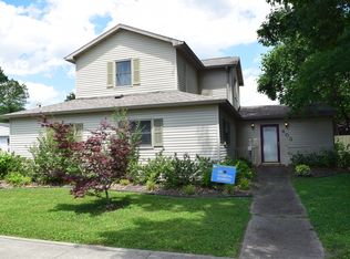 403 N Range St, Oblong, IL 62449