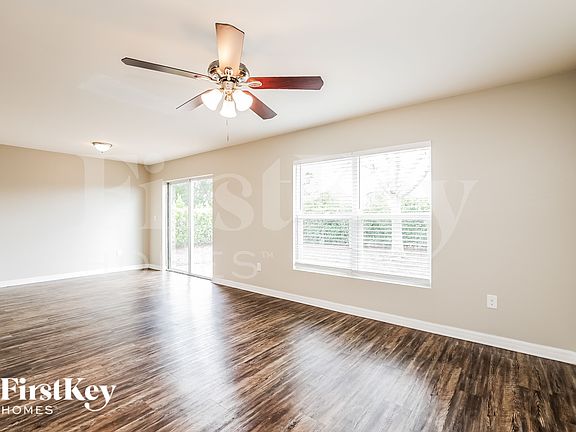 3rd image of 1828 NW 13th Ter