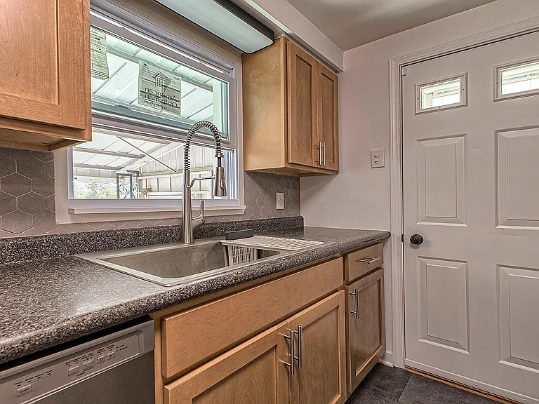 1524 Mansion Pl — Photo 10