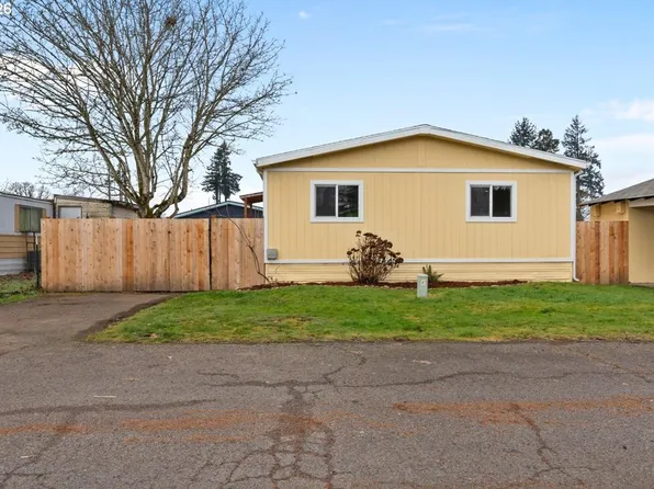 9874 Golf Club Rd SE Unit 82, Stayton, OR 97383