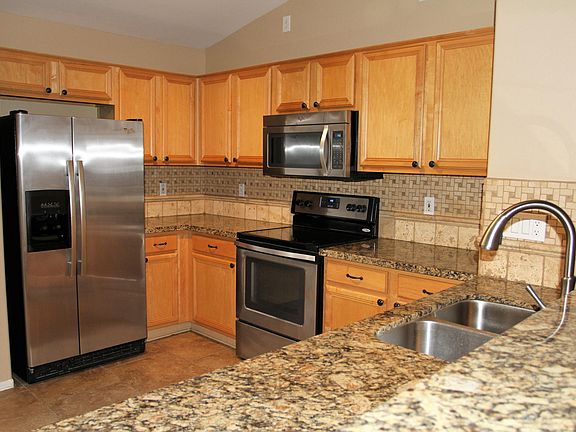 3rd image of 3327 W Louise Dr