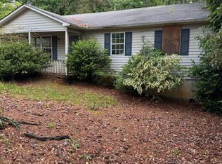 3129 Robinson Pl, Gainesville, GA 30504