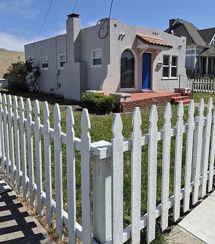 418 Park St Photo 1