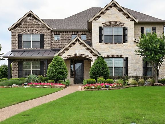 2nd image of 306 Waterford Ln