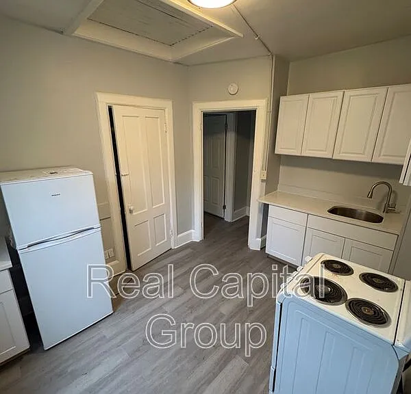 184 Quail St #2 — Photo 8