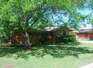213 Fanning Dr, Hurst, TX 76053