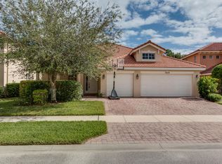 7519 SE Forest Oak Ln, Hobe Sound, FL 33455