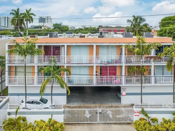 450 SW 3rd St APT 11, Miami, FL 33130