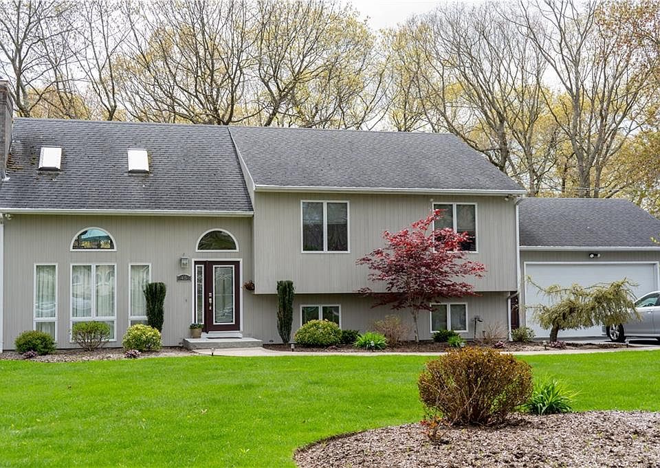 1st image of 45 Lincoln Dr