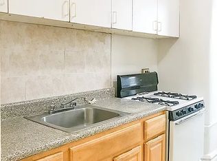 141 E 54th St #3A, Brooklyn, NY 11203
