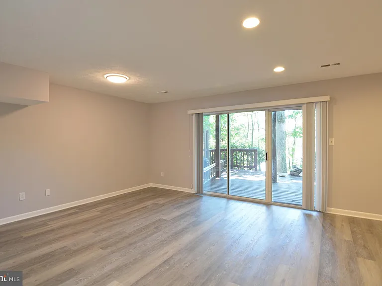 13326 Waterside Cir — Photo 15
