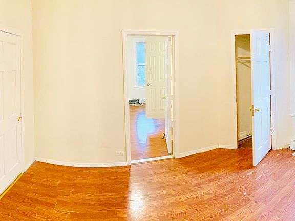4th image of 1740 Van Buren St #1