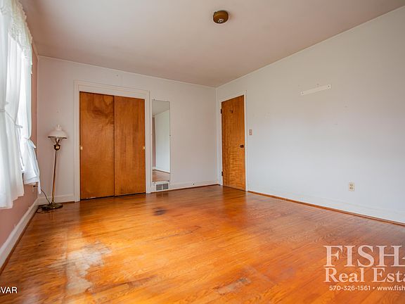 3rd image of 601 Bennett St