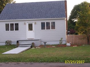 895 Pinelawn Ave, Copiague, NY 11726