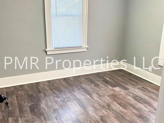 5th image of 4322 N 39th St