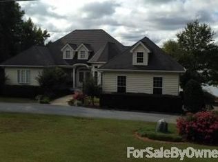 1452 Lakewood Dr, Prosperity, SC 29127