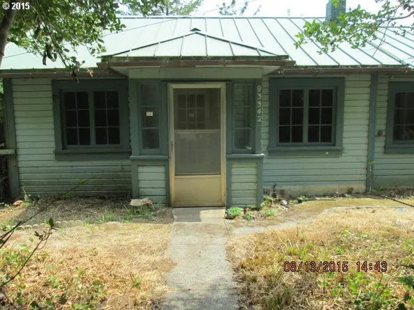 93342 Upper Loop Ln, Coos Bay, OR 97420