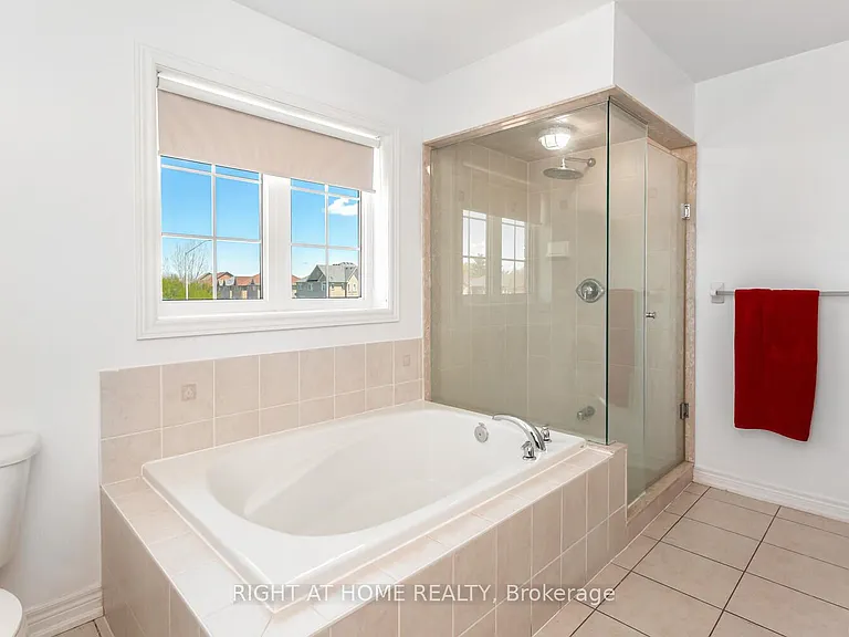 22 Vanwood Cres — Photo 19