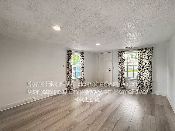 5th image of 2785 32nd Ave