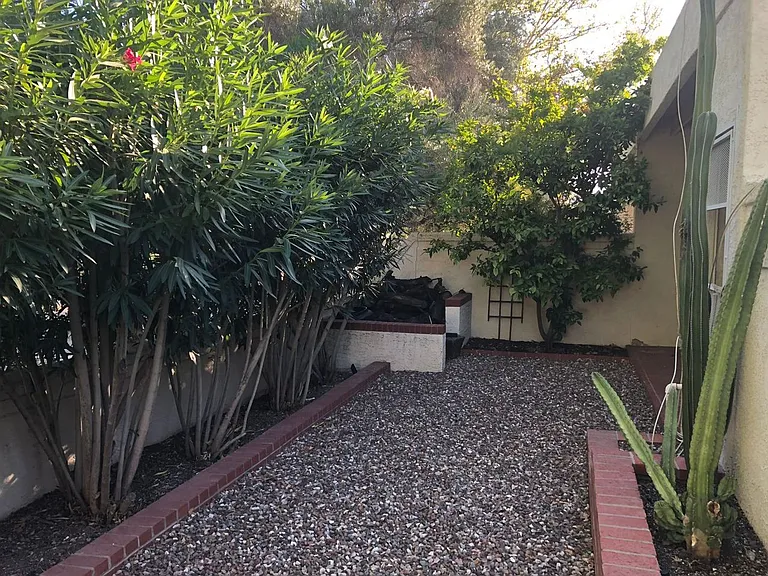 2530 E Forgeus Pl — Photo 10