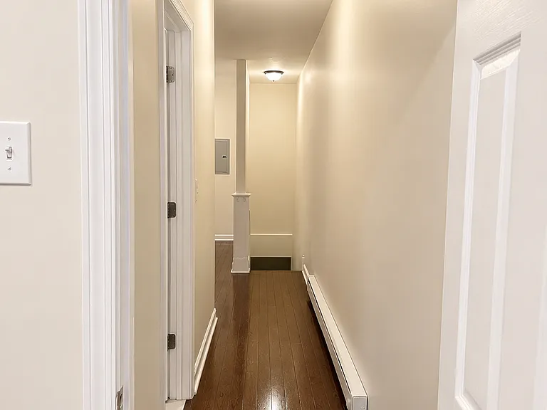 1708 Mifflin St #2 — Photo 11