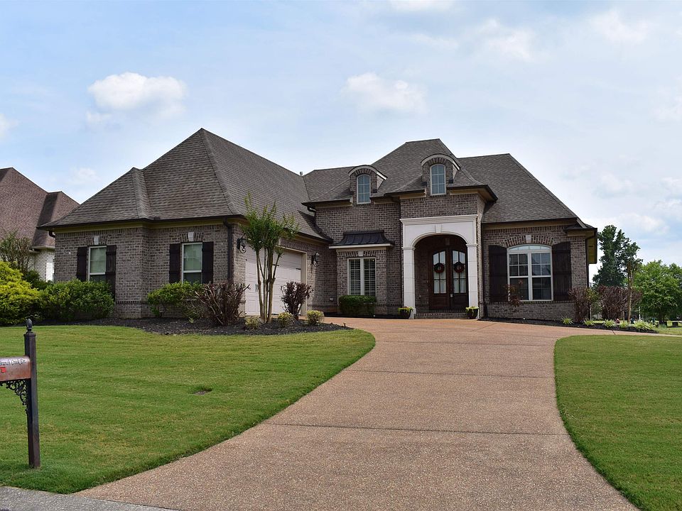 1st image of 10 Branch Creek Dr