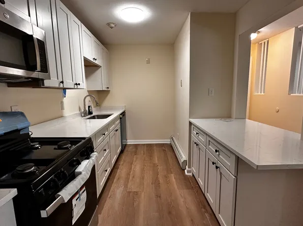 435 Oaklawn Ave Unit 324-L, Cranston, RI 02920