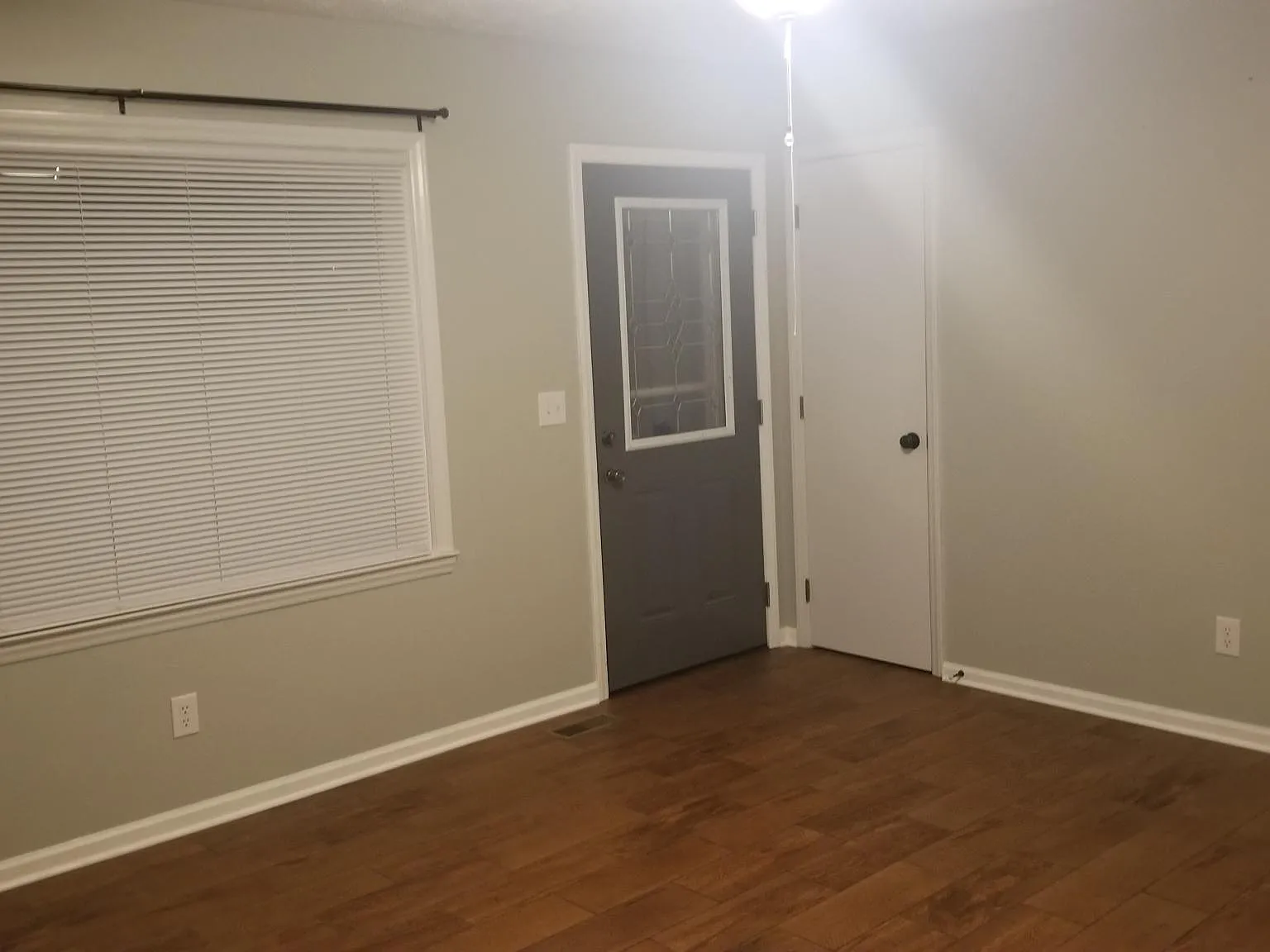 3 bed, 1118 sqft, $1,450 — Photo 2